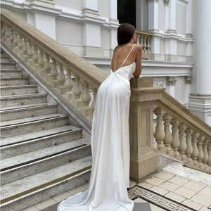 Elegant White Backless Gown